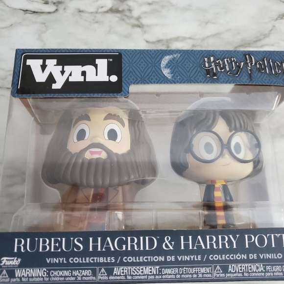 Funko Rubeus Hagrid & Harry Potter Vinyl Figures - Picture 5 of 5